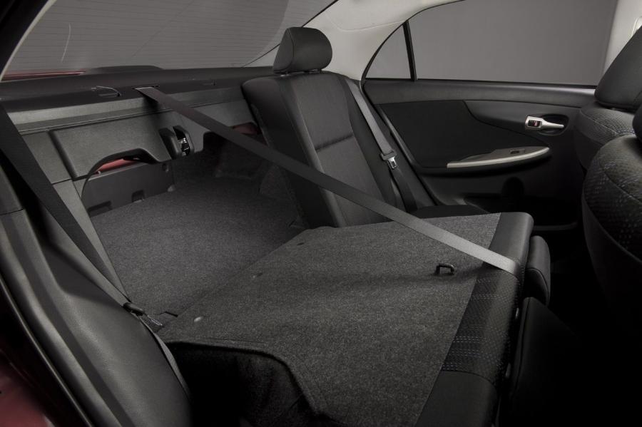  Toyota Corolla 2011 года  (фото 52 из 76)